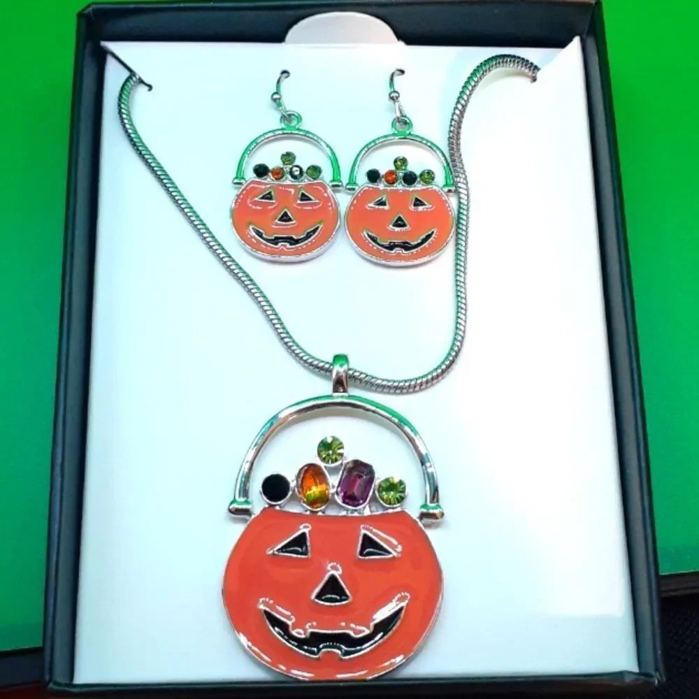 LILIE&WHITE Ghost Pendant & EarringsโโSets Halloween New In Box